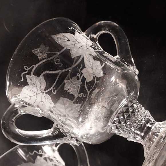 Vintage Glass Etched Leaf Vine Pattern Creamer Sugar Two Piece Set - Picture 7 of 9